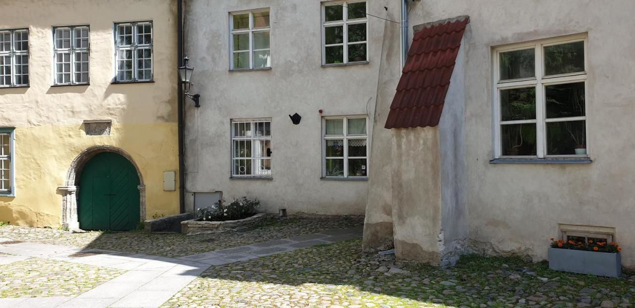 Гостевой дом EELK Tallinna Püha Vaimu koguduse külalistemaja Таллин-7